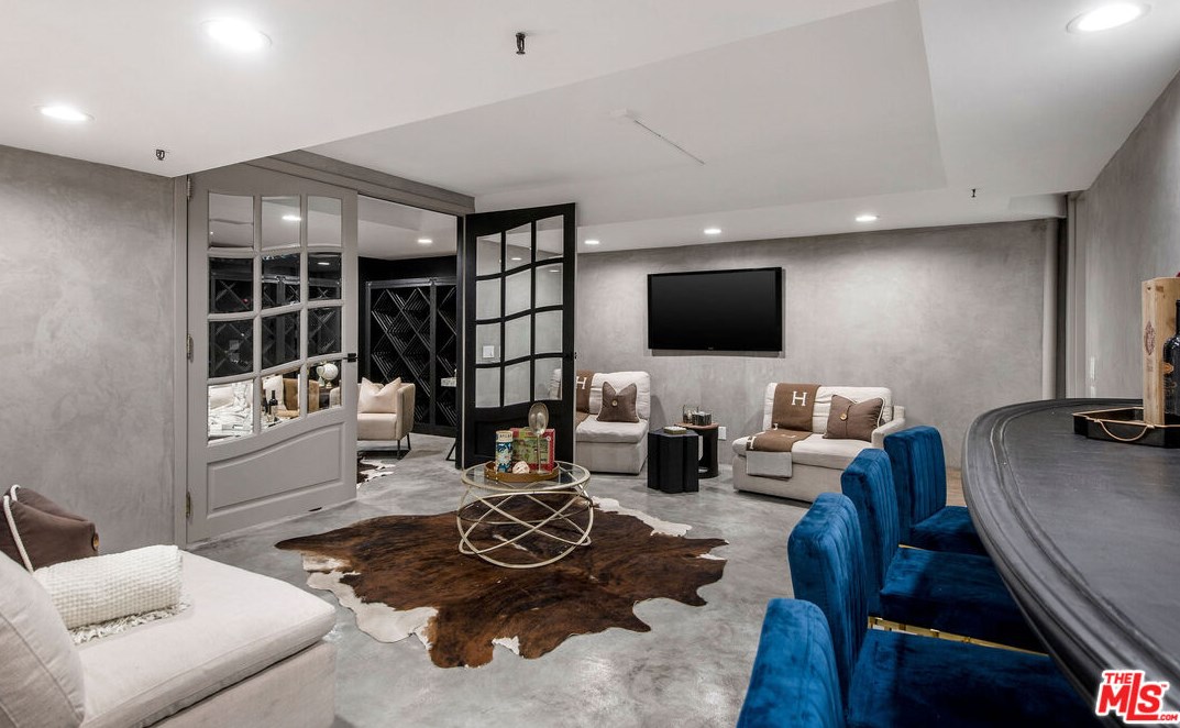 2228 Century Hl, Los Angeles CA  90067-3505 exterior