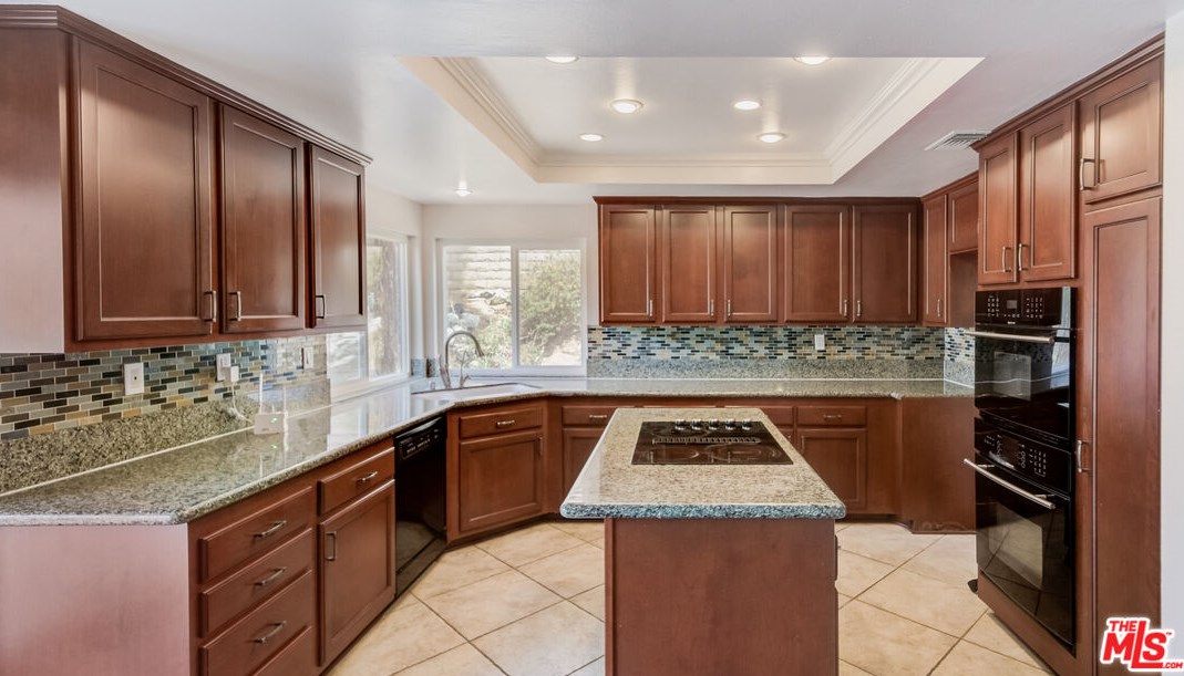 2271 Sloan Dr, La Verne, CA 91750