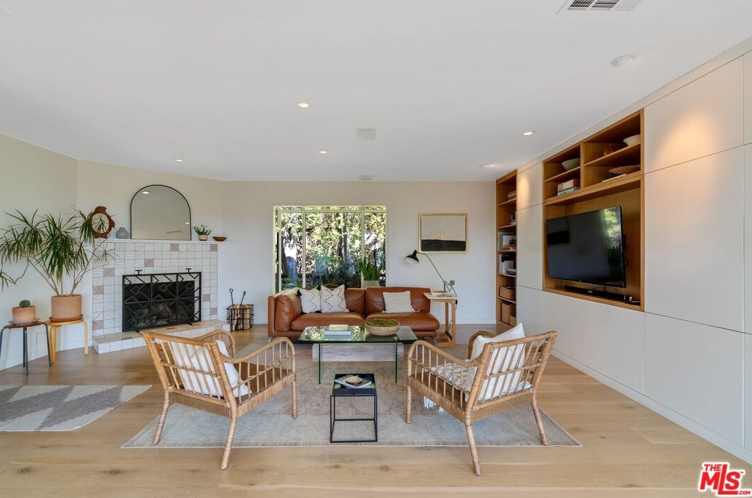 3980 Prospect Ave, Los Angeles, CA 90232-3808