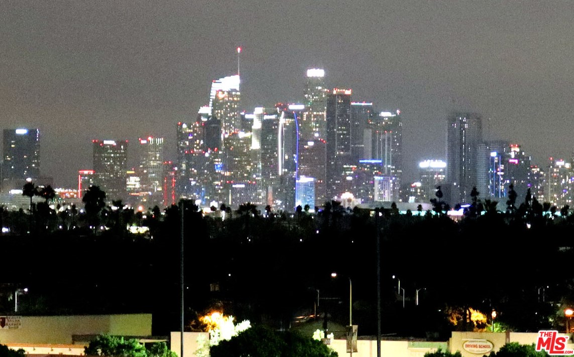 3750 Santa Rosalia Dr, Los Angeles CA  90008-3627 exterior