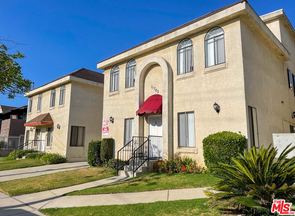 11703 Truro Ave, Hawthorne, CA 90250