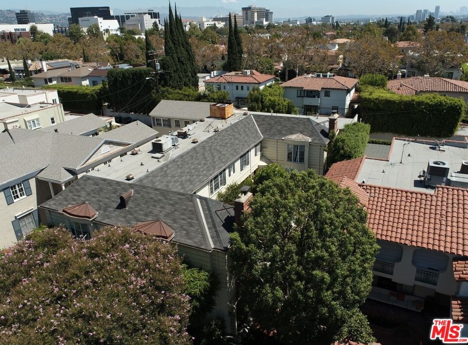 236 Spalding Dr, Beverly Hills, CA 90212-3607