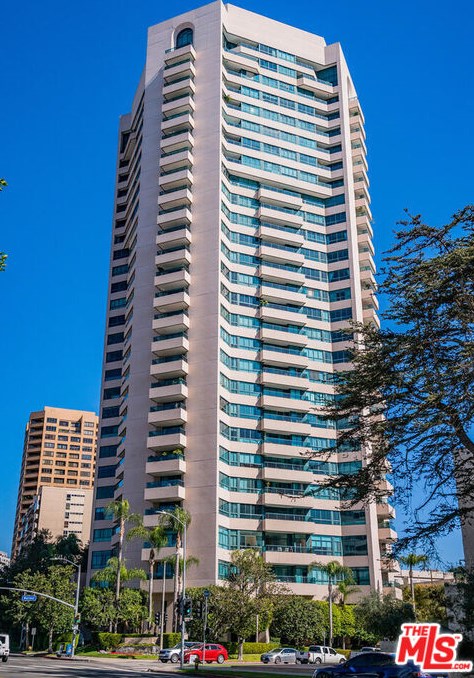 10490 Wilshire Blvd, Los Angeles CA  90024-4621 exterior