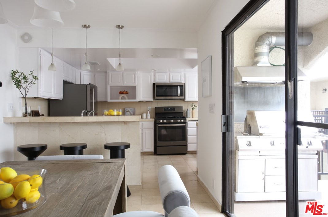 4317 Duquesne Ave, Los Angeles, CA 90232-2955