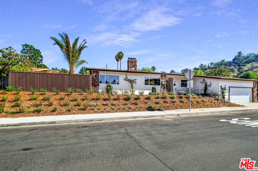 3100 Dona Marta Dr, North Hollywood, CA 91604-4326