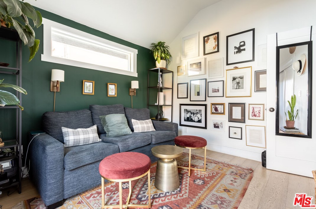 1364 Keniston Ave, Los Angeles CA  90043-3737 exterior