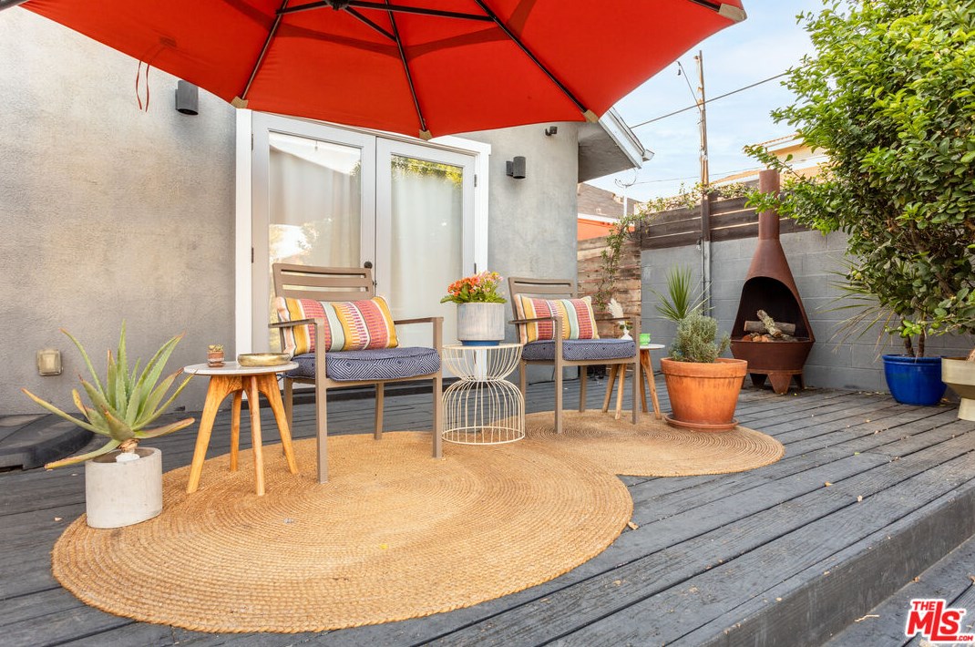 1364 Keniston Ave, Los Angeles CA  90043-3737 exterior