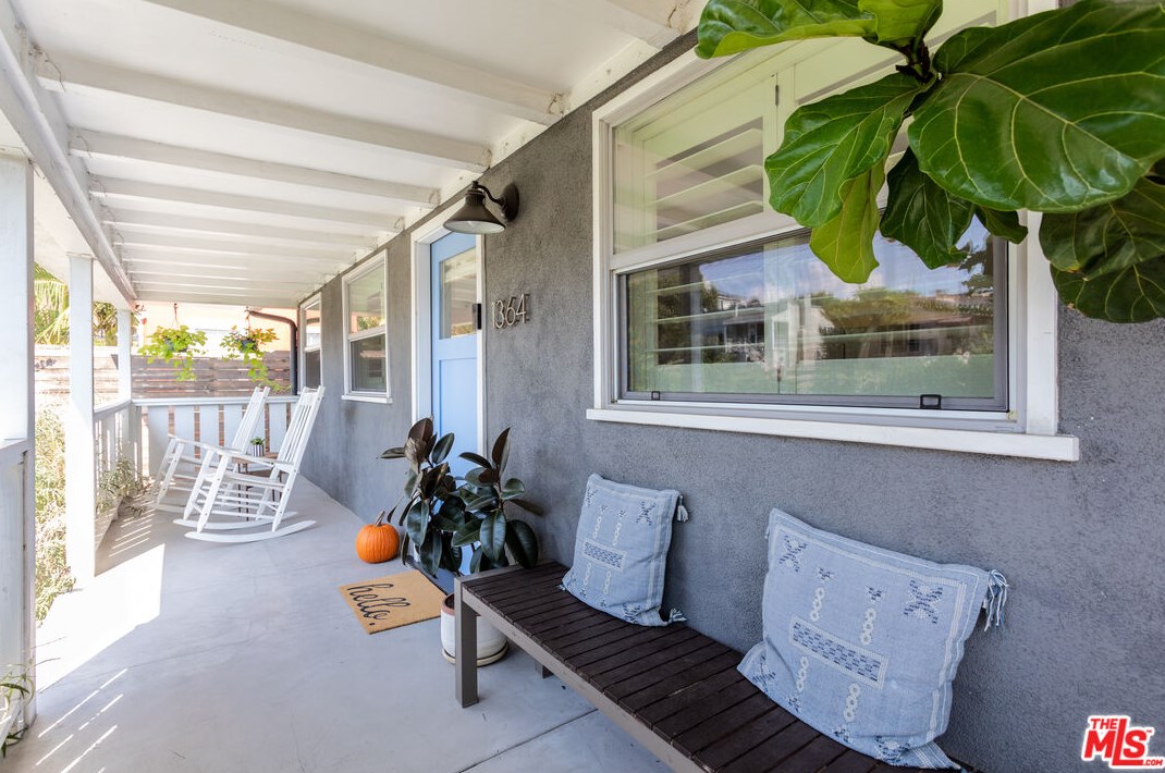 1364 Keniston Ave, Los Angeles CA  90043-3737 exterior