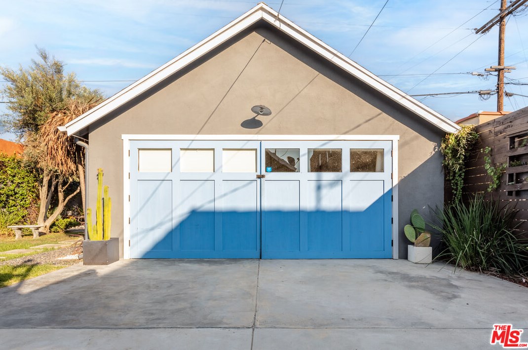 1364 Keniston Ave, Los Angeles CA  90043-3737 exterior