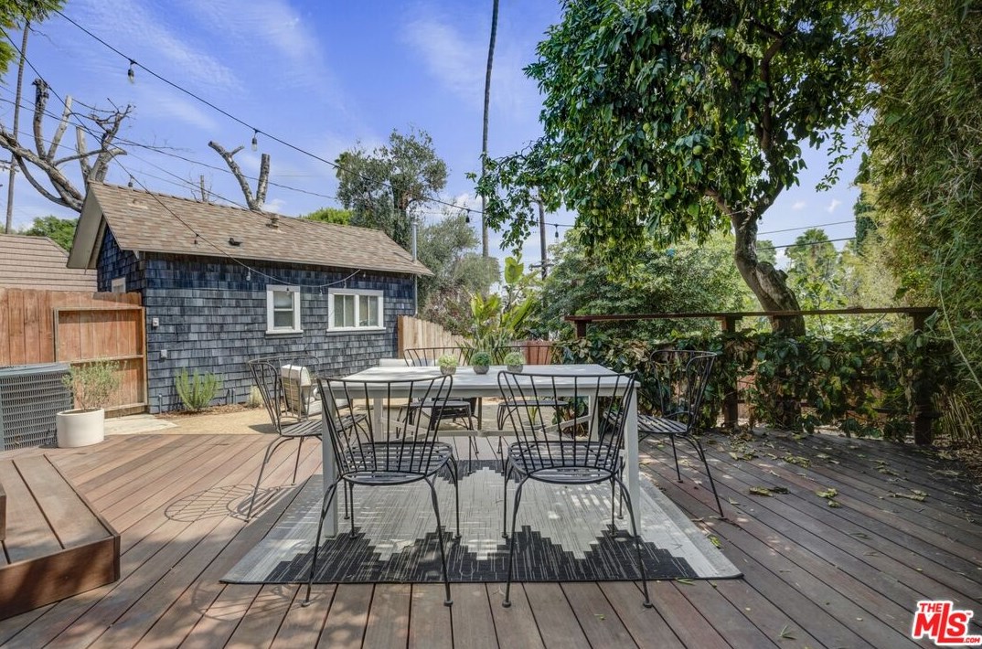 962 Maltman Ave, Los Angeles CA  90026-2712 exterior