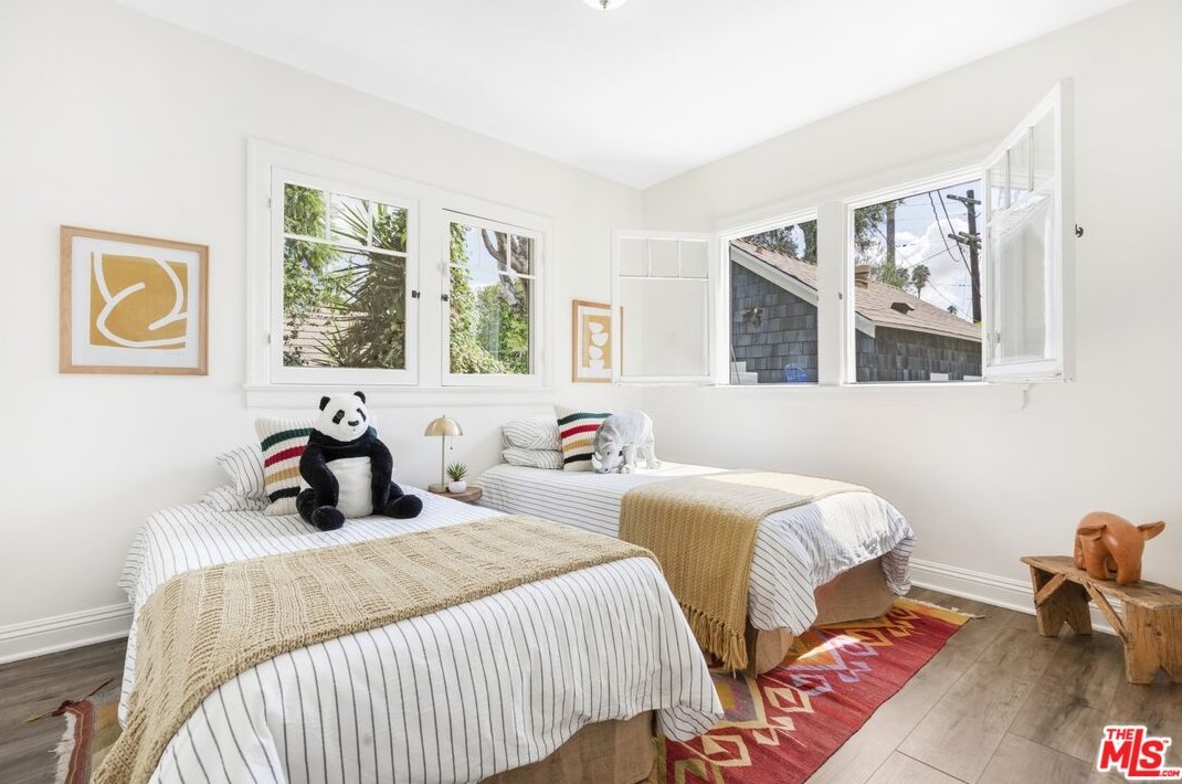 962 Maltman Ave, Los Angeles CA  90026-2712 exterior