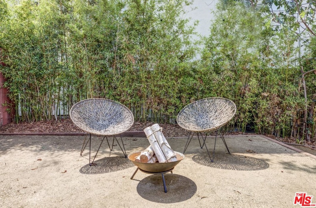 962 Maltman Ave, Los Angeles CA  90026-2714 exterior
