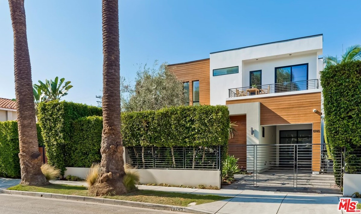 8745 Rosewood Ave, Los Angeles, CA 90048-1807