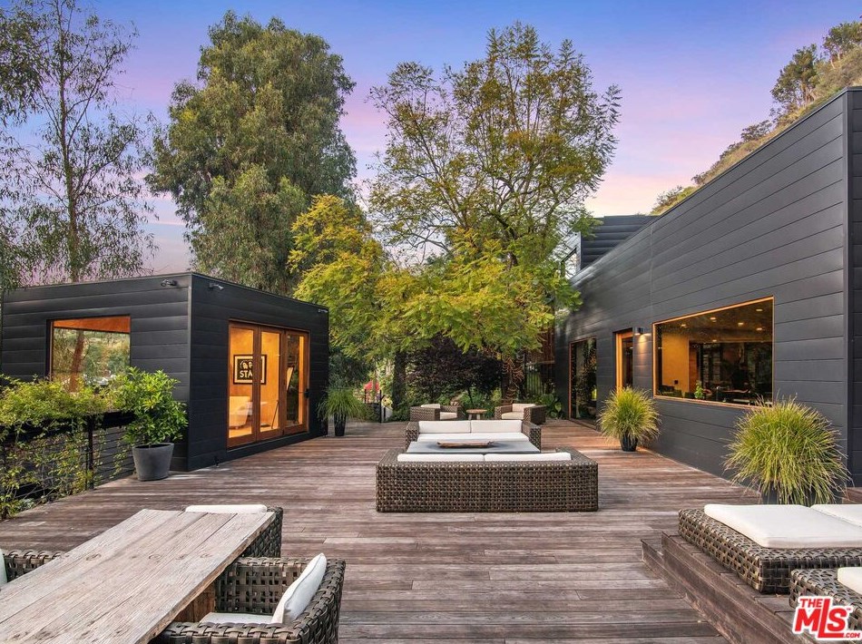 9560 Sherwood Forest Ln, Beverly Hills, CA 90210-1721
