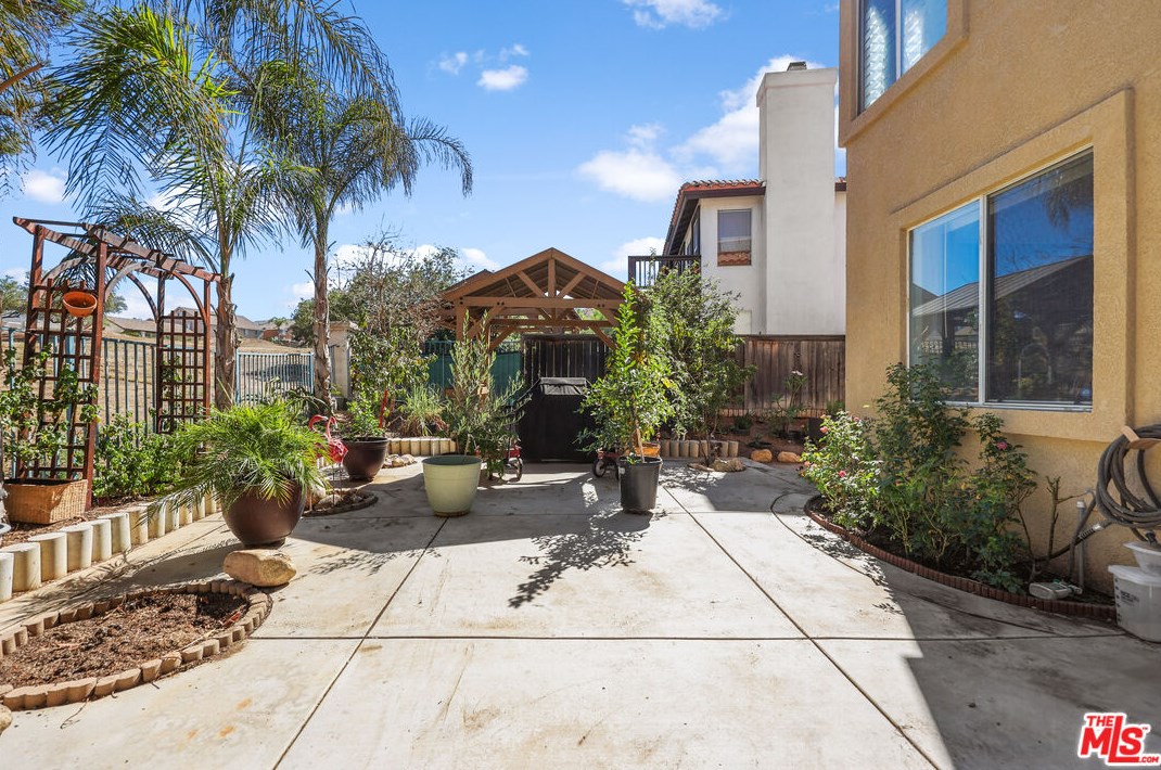 15760 Oliver St, Moreno Valley CA  92555-4908 exterior