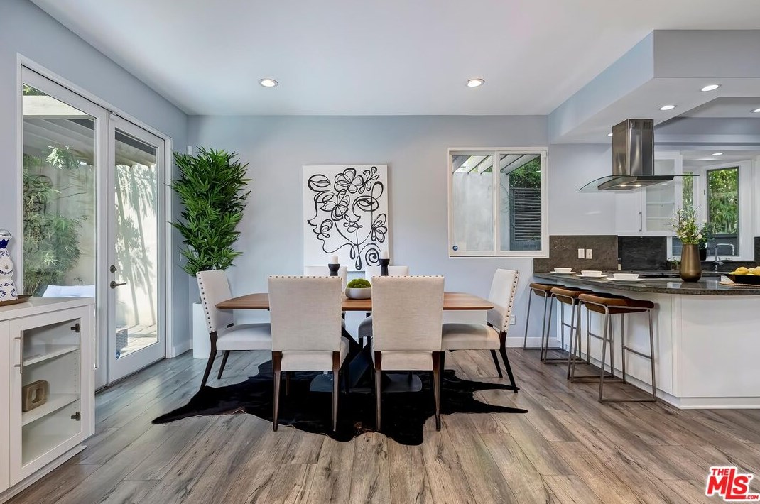 343 Huntley Ave, Los Angeles CA  90048-4703 exterior