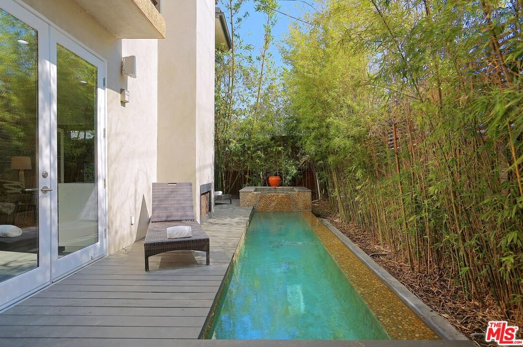 343 Huntley Ave, Los Angeles CA  90048-4703 exterior