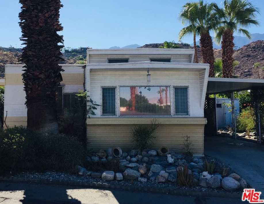 155 Laguna Dr, Palm Springs, CA 92264