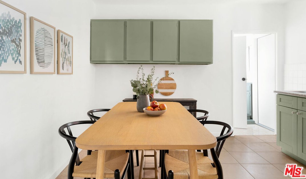 623 Laveta Ter, Los Angeles CA  90026-4303 exterior