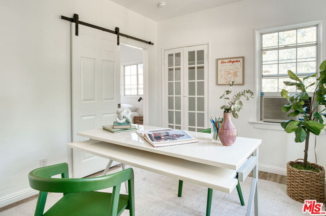 623 Laveta Ter, Los Angeles CA  90026-4303 exterior