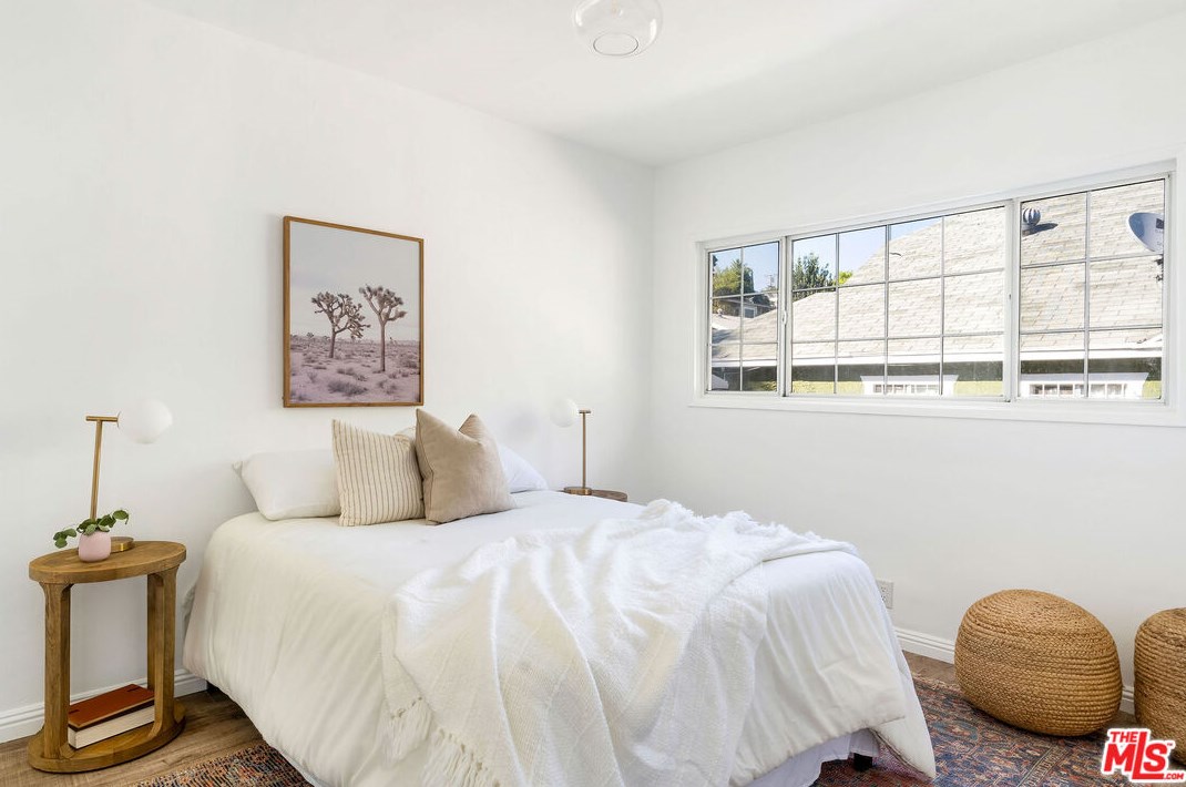 623 Laveta Ter, Los Angeles CA  90026-4303 exterior