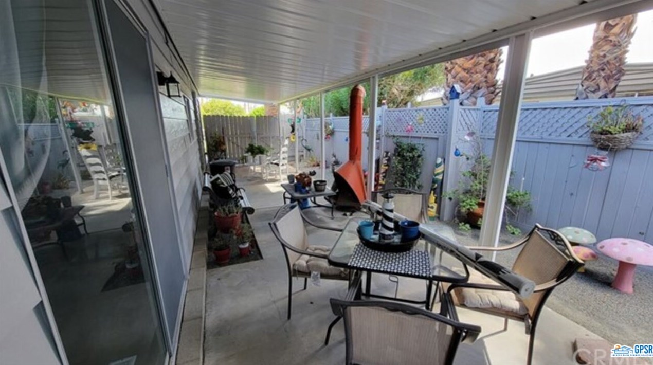 91 Via Minorca, Cathedral City CA  92234-1526 exterior