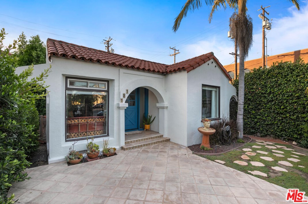 181 Granada Ave, Long Beach, CA 90803