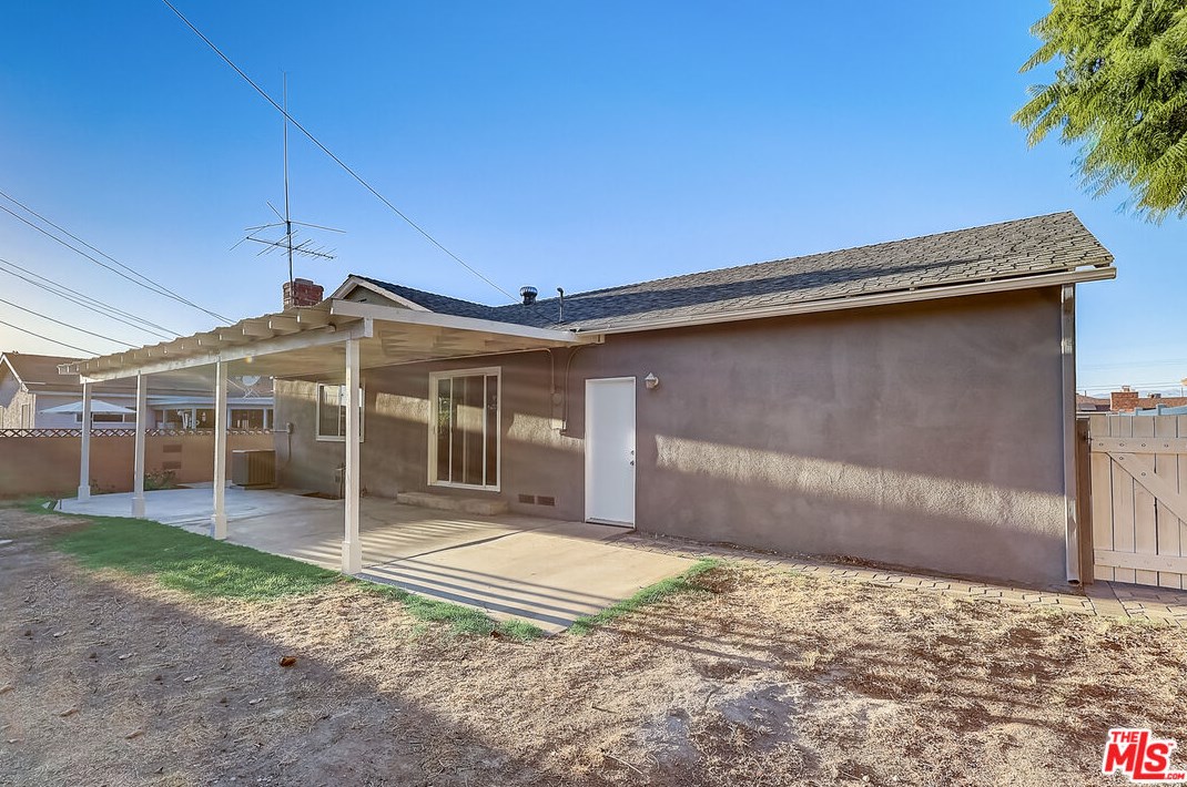 14886 Greenworth Dr, La Mirada CA  90638-3022 exterior