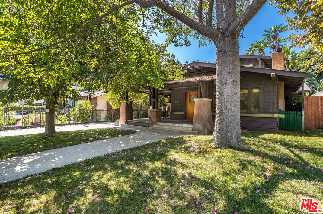 2003 Canyon Dr, Los Angeles, CA 90068-3606
