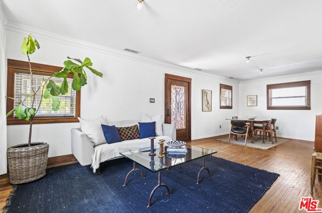 1823 Echo Park Ave, Los Angeles, CA 90026-1805