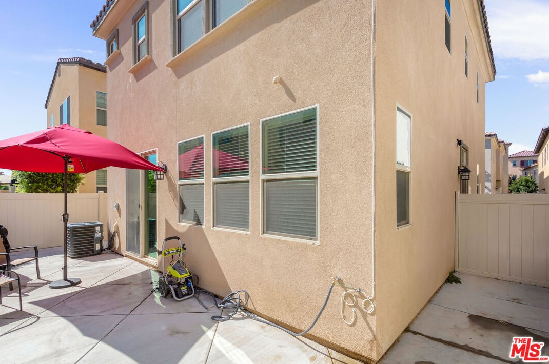 35414 Marabella Ct, Winchester CA  92596-8473 exterior