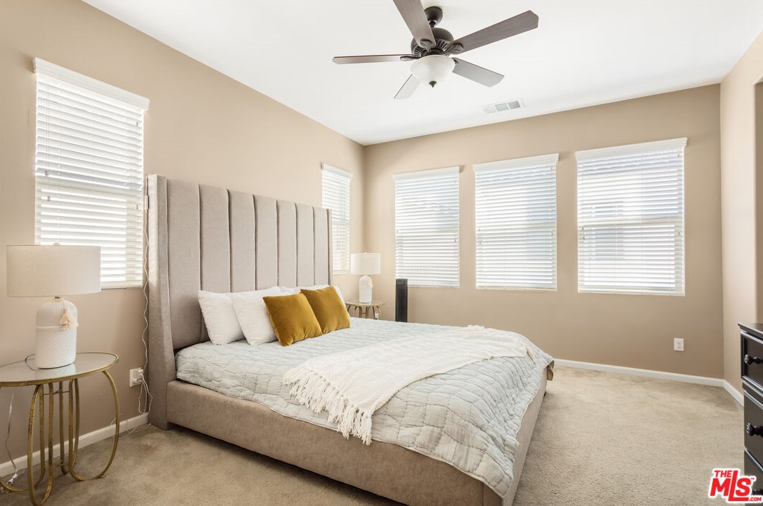 35414 Marabella Ct, Winchester CA  92596-8473 exterior