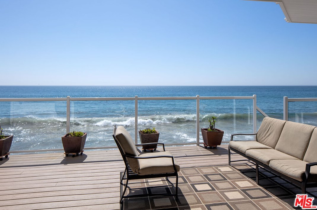 25120 Malibu Rd, Malibu, CA 90265-4639