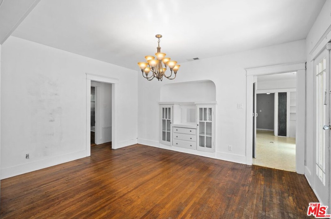 626 Gower St, Los Angeles CA  90004-1304 exterior
