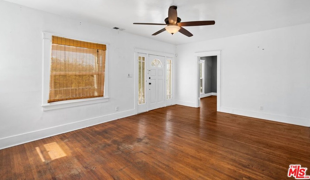 626 Gower St, Los Angeles CA  90004-1304 exterior