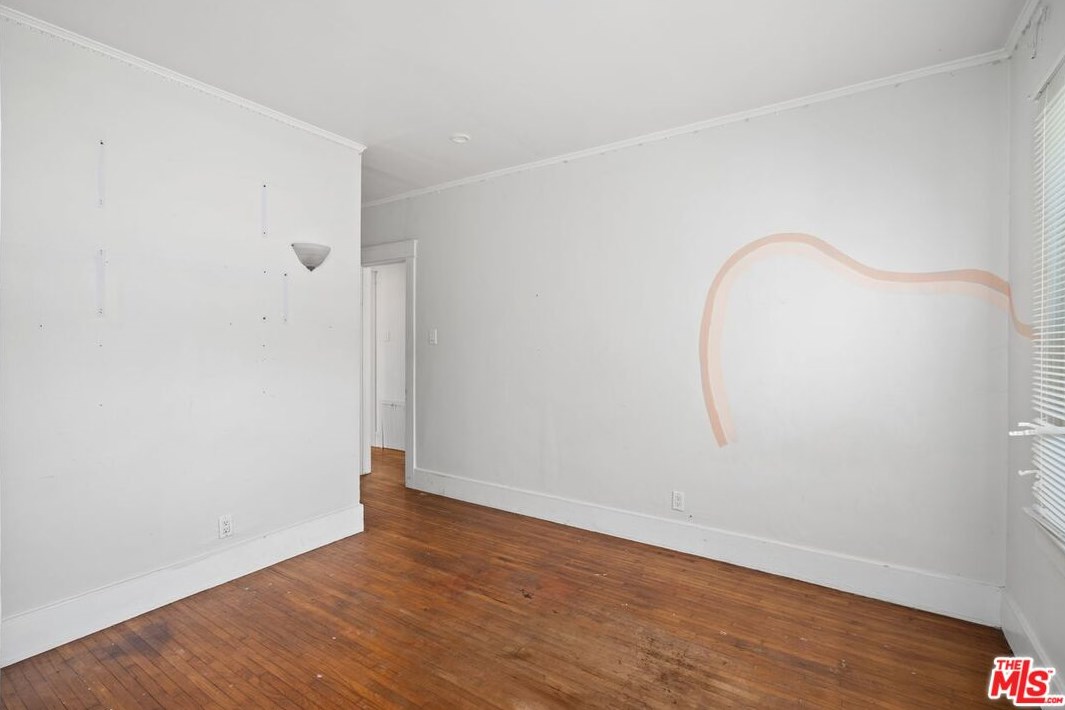 626 Gower St, Los Angeles CA  90004-1304 exterior