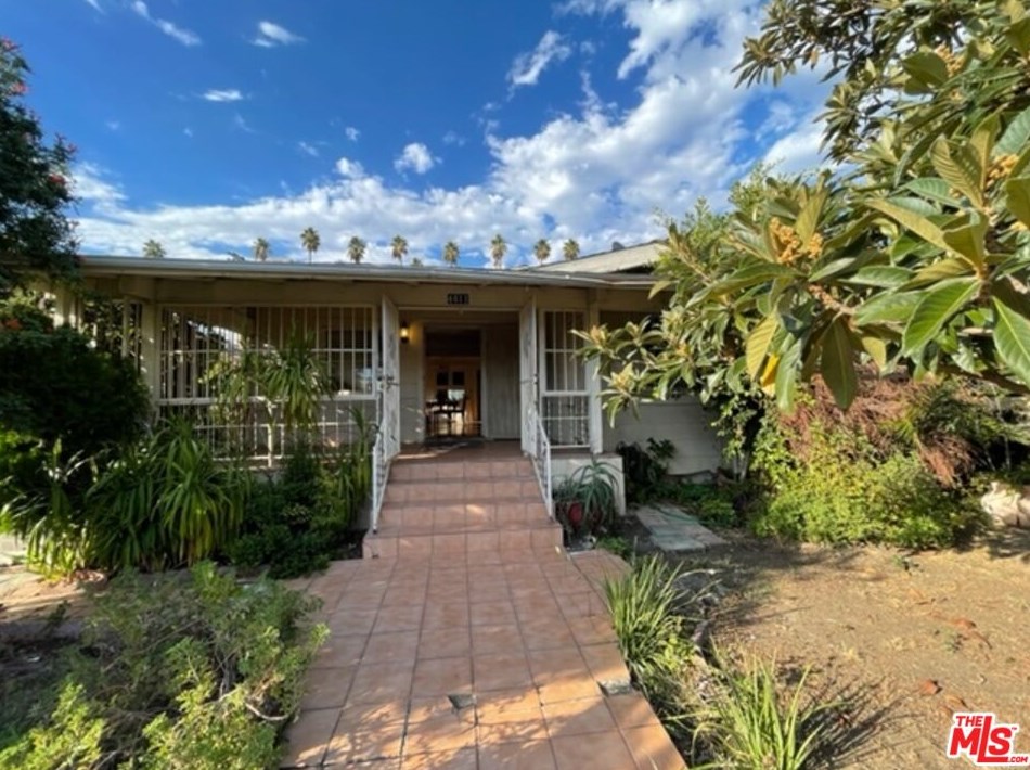 4611 Clarissa Ave, Los Angeles CA  90027-3114 exterior