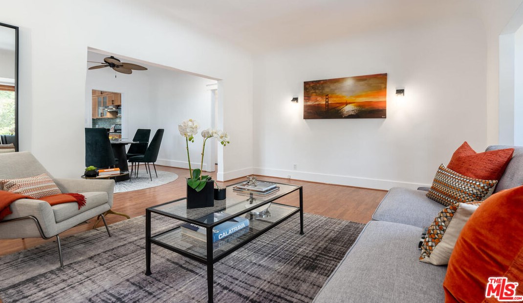 2257 Linnington Ave, Los Angeles CA  90025-5901 exterior
