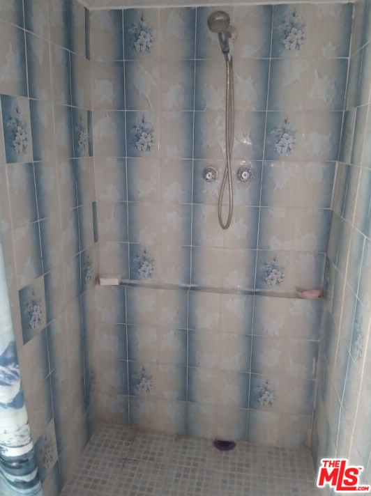 5040 Williams Pl, Los Angeles CA  90032-4016 exterior