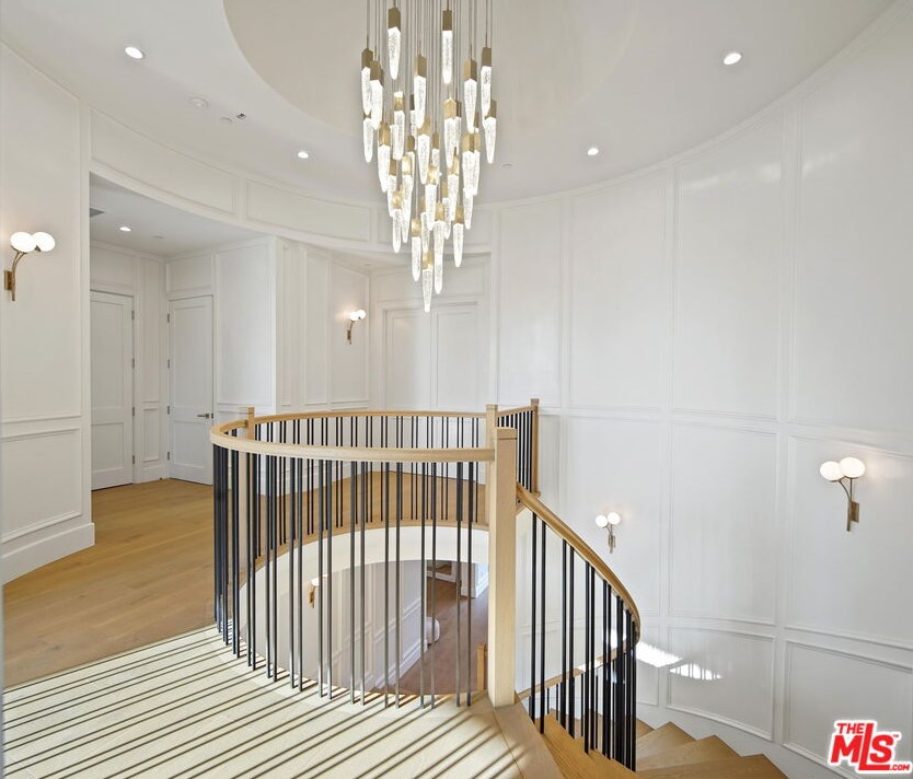 12318 19th Helena Dr, Los Angeles CA  90049-3939 exterior