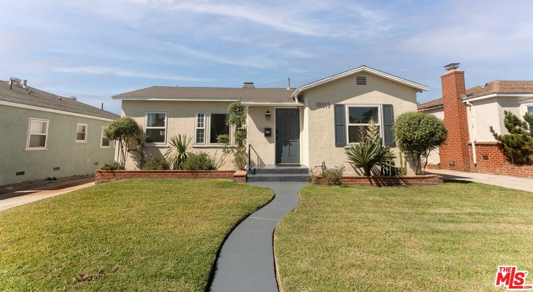 10317 Ruthelen St, Los Angeles, CA 90047-4143