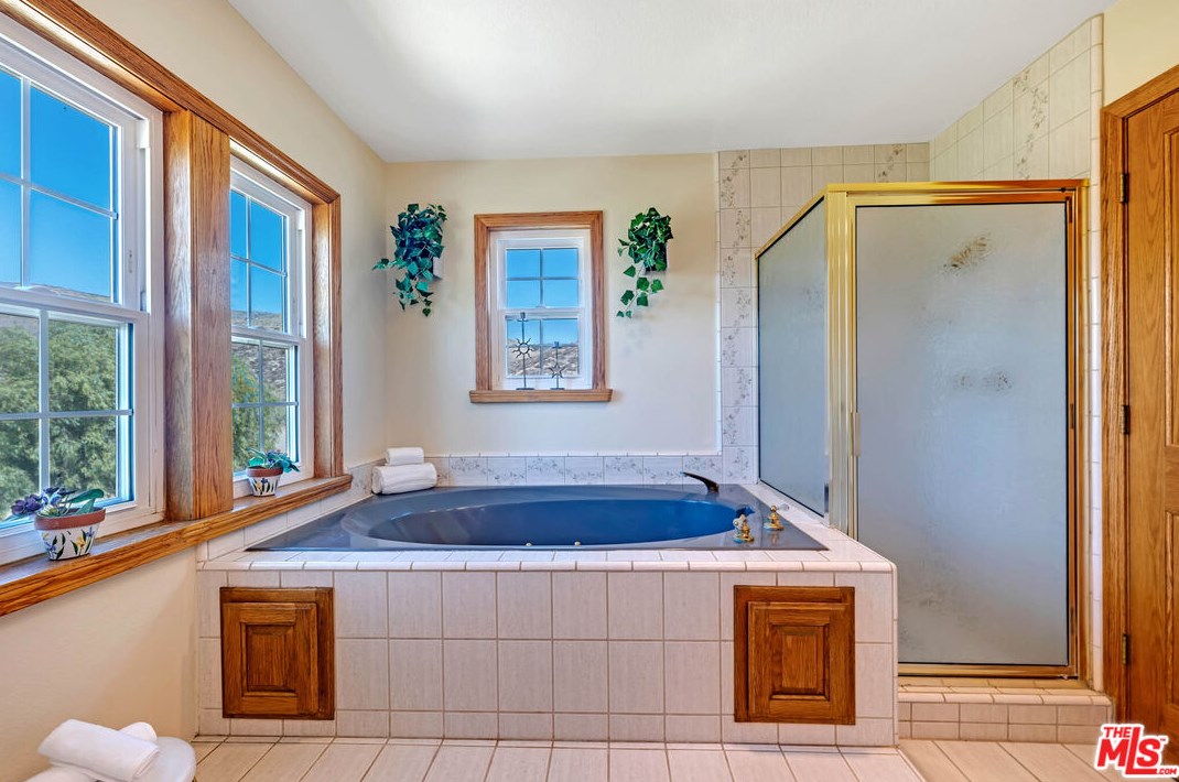 34880 Via Famero Dr, Acton CA  93510-2318 exterior