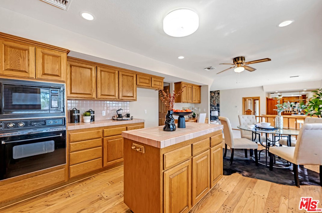 34880 Via Famero Dr, Acton CA  93510-2318 exterior