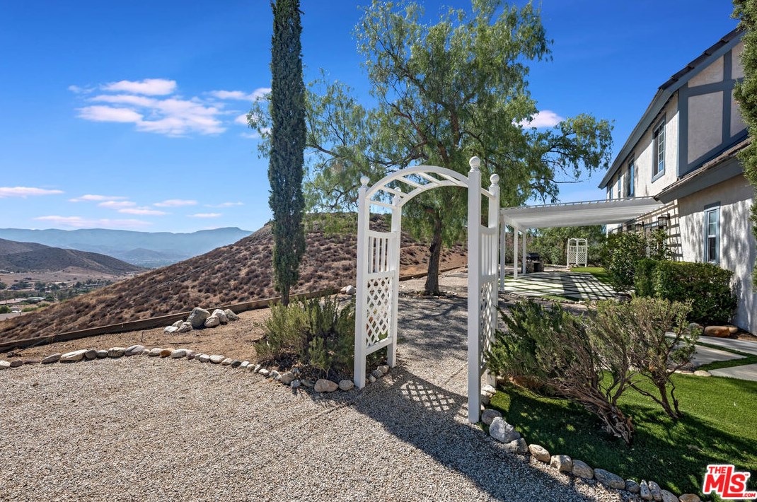 34880 Via Famero Dr, Acton CA  93510-2318 exterior