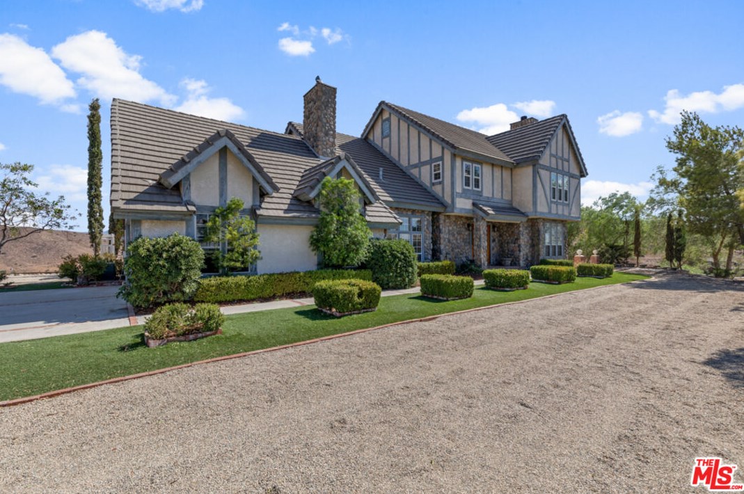 34880 Via Famero Dr, Acton CA  93510-2318 exterior