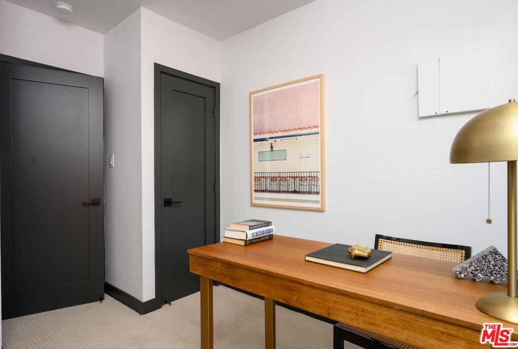 2203 Palm Grove Ave, Los Angeles CA  90016-2319 exterior