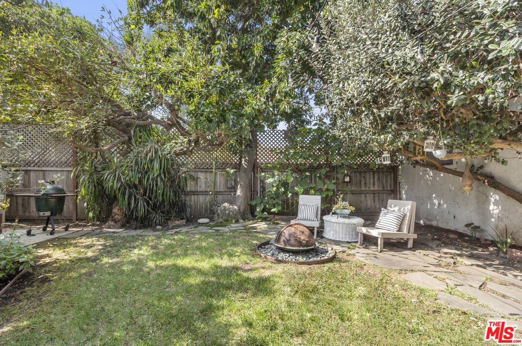 3779 Colonial Ave, Los Angeles CA  90066-3641 exterior