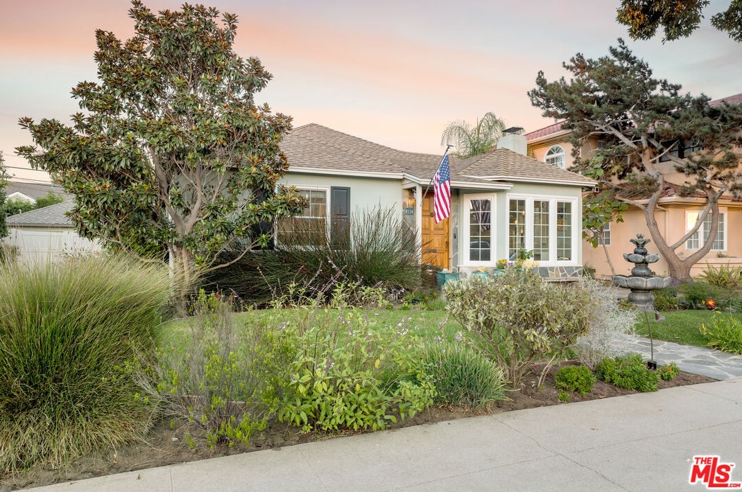 8116 Rayford Dr, Los Angeles CA  90045-2426 exterior