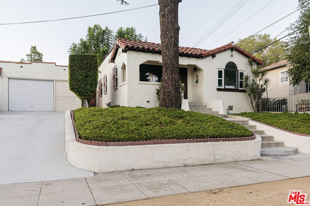 4005 Rigali Ave, Los Angeles, CA 90039-1315