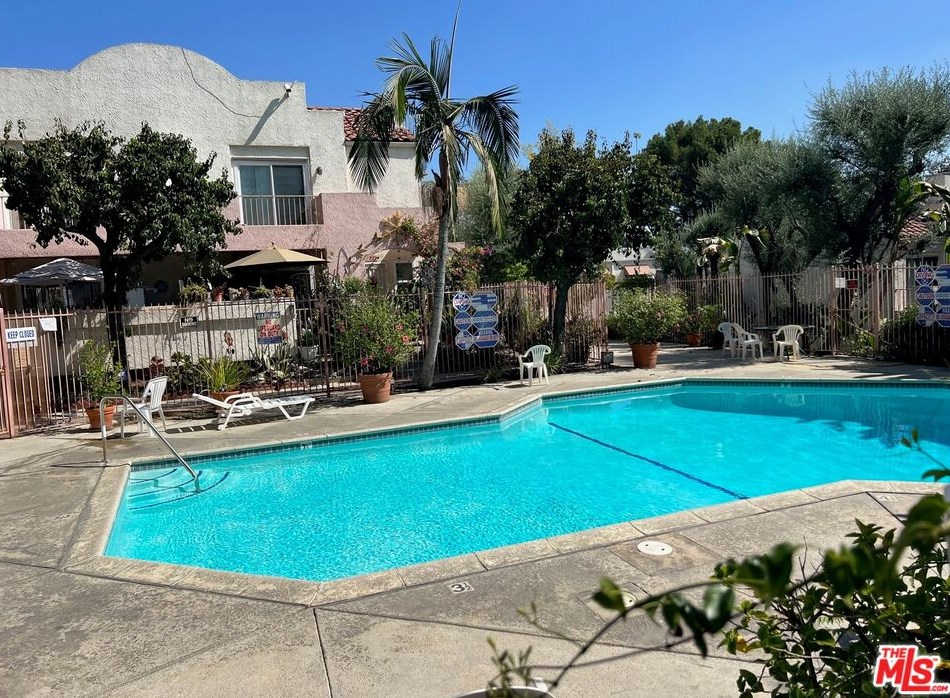 12411 Osborne St, Los Angeles CA  91331-2000 exterior